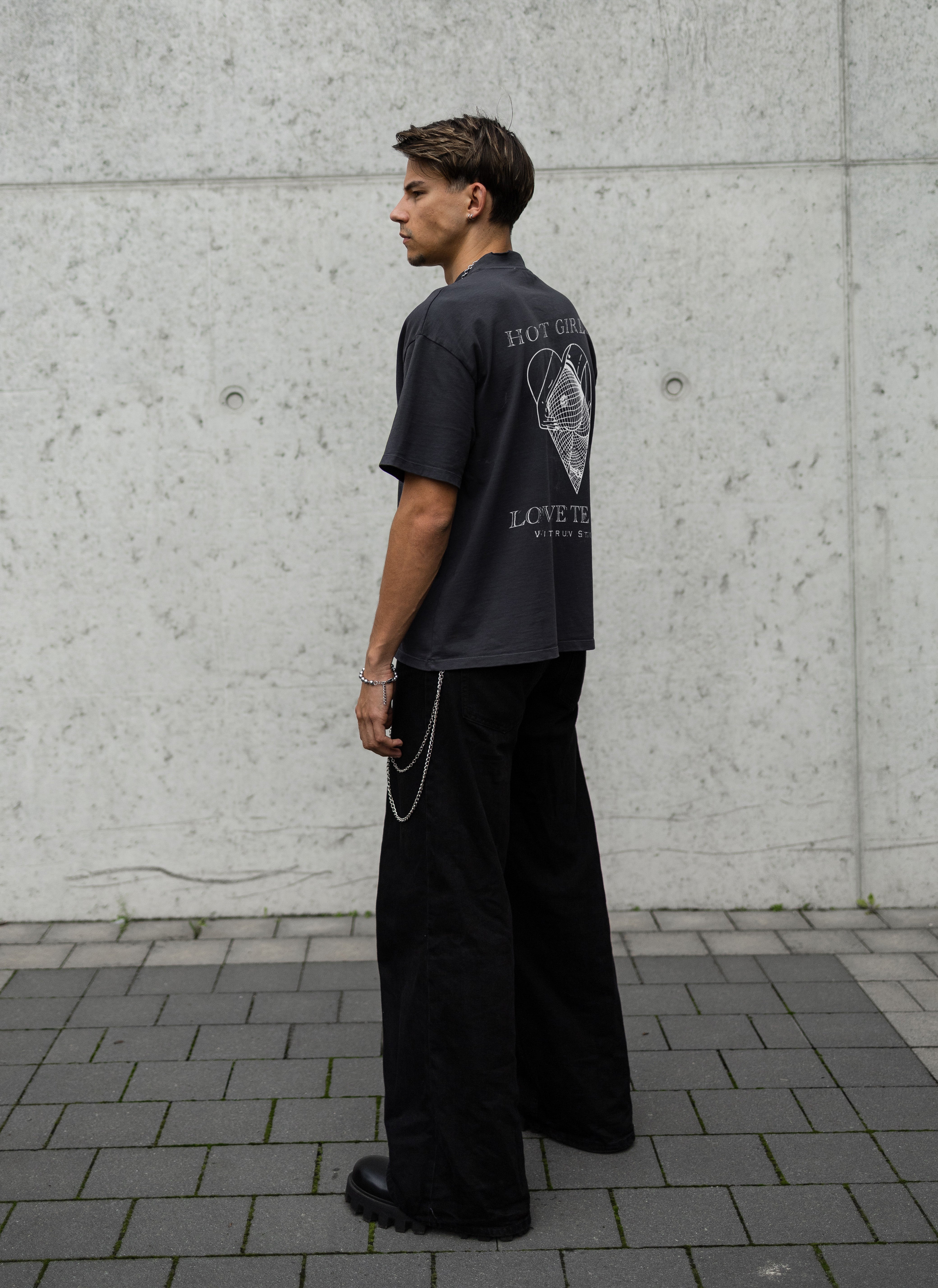 "Hot Girls Peach" Shirt